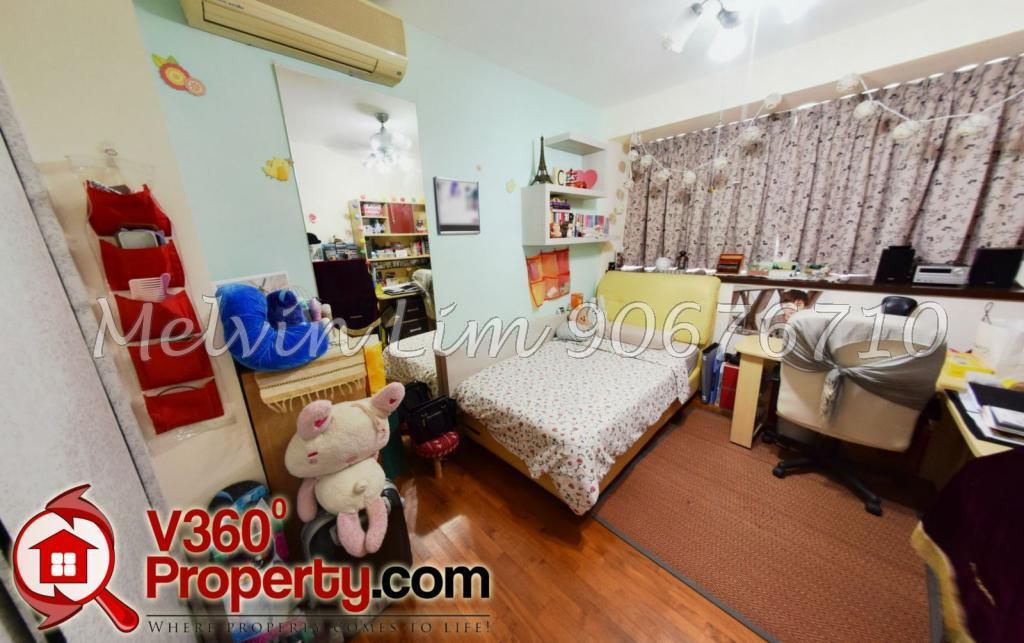 The Esparis (D18), Condominium #92813322